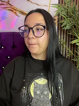 sara_roy04_