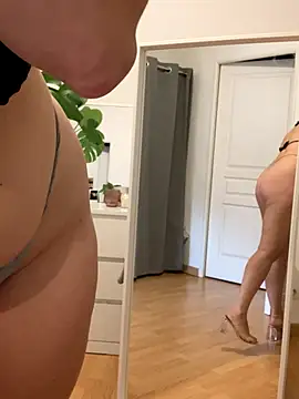 Chloe-taa