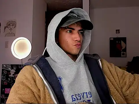 guynextdo0r