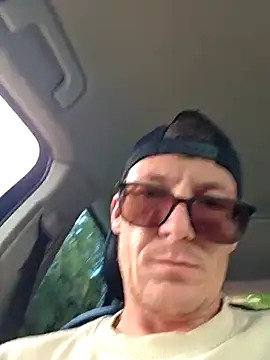 thesouthernking (M young) - Ask a random person if they want to look