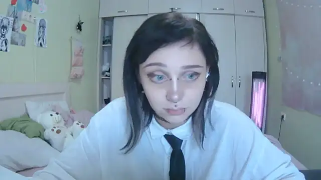 sinekirareal - SineKiraReal's free webcam - UK Sex Cams
