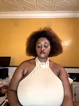 Bella-Porsche from StripChat is Freechat