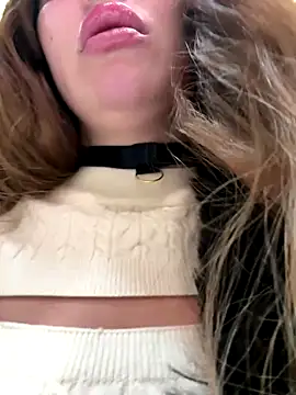 AndreaMood from StripChat is Freechat