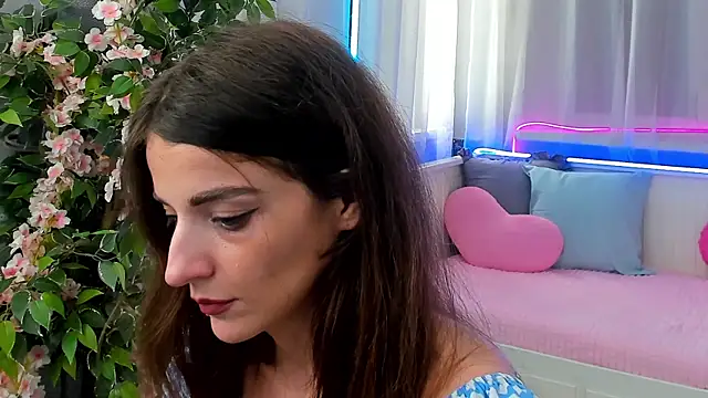 Nikka Bush (NikkaBush)