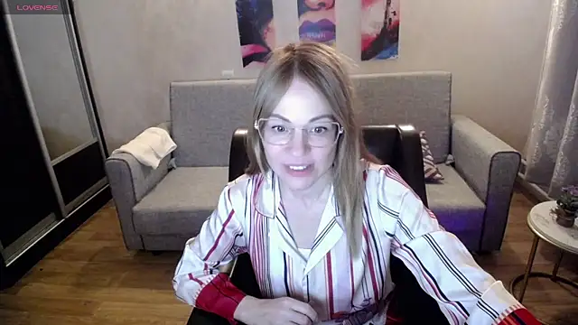  shy_hot_cat chat room