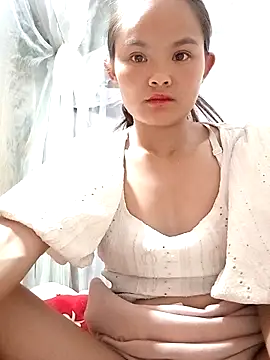  xinhxinhcute chat room