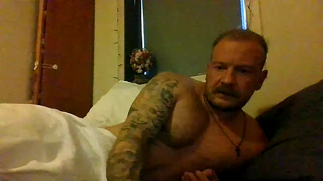 real_viking (Ask my age) - Naked mastrubate