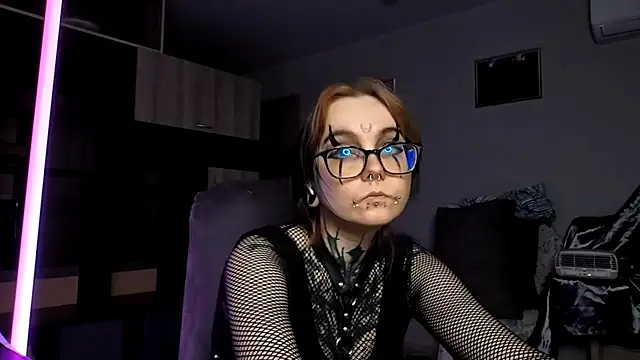 highelikegirl - HighelikeGirl's free webcam - UK Sex Cams