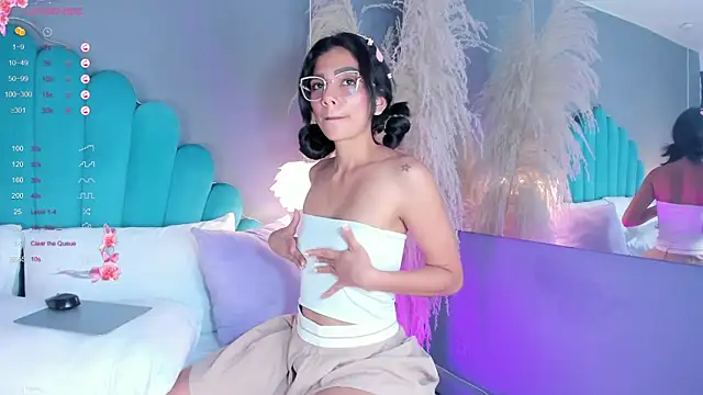 alassiahocthner - AlassiaHocthner's free webcam - UK Sex Cams