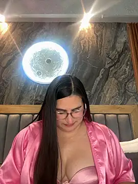 BellaPeers_