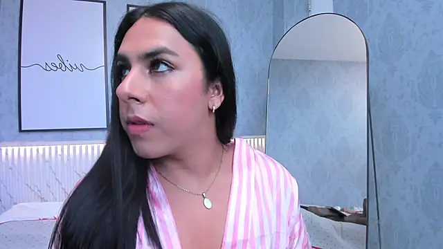 Ximenahott_