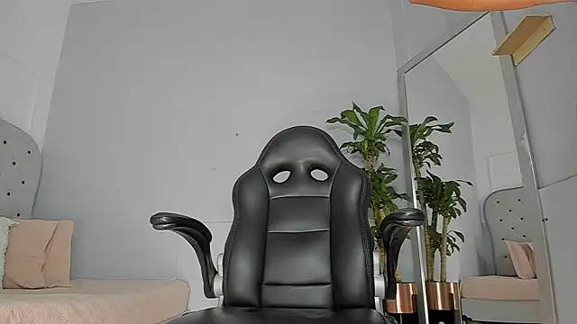alix_18_ - Alix_18_'s free webcam - UK Sex Cams