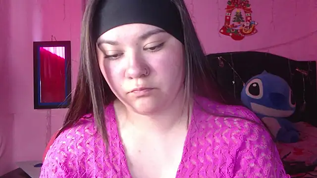 NikkiRous_