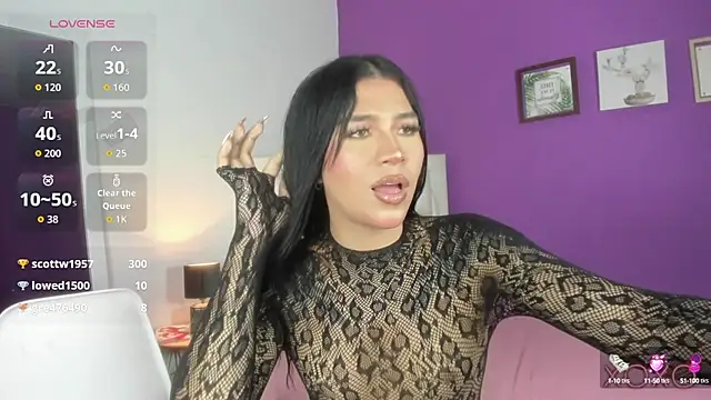 Camila-Hott1