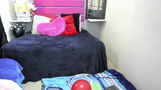 alma_azul - Alma_azul's free webcam - UK Sex Cams