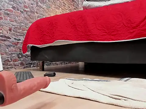 ALYANNA_HOT_