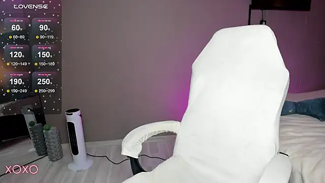 Mariella_Adamss