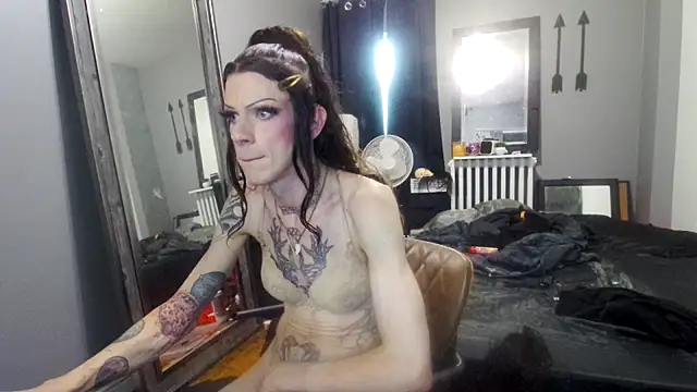 kameronversace