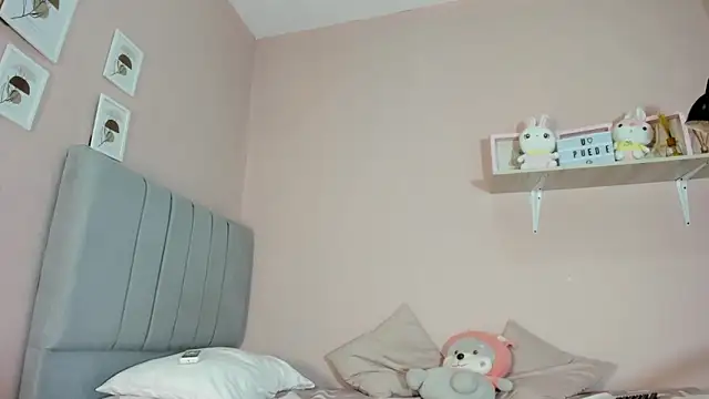 mary_cute9 - Mary_cute9's free webcam - UK Sex Cams