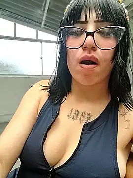 kitty_melodi - Kitty_Melodi's free webcam - UK Sex Cams