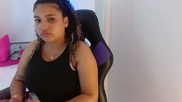 Julia_Boobs