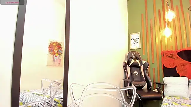 Laura_Sex19