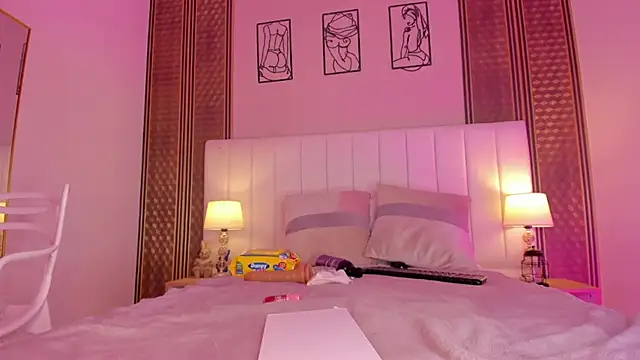 zoe_sky_