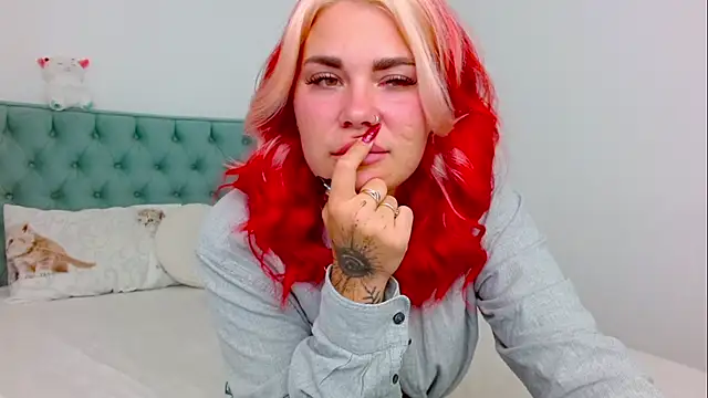 Naughty_kittyy1