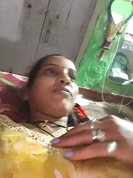 Hotty-Nidhi