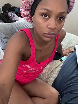 PrettyBabriexox - Couple Stripchat model - Live now