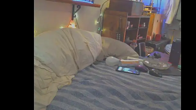 pussyeat2please (M grandpa) - cum again