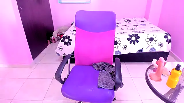 mommy_whore_slut webcam