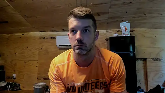 kenny_kyle (Ask my age) - naked 5 mins