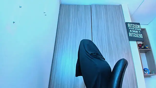 naugthy_dominant