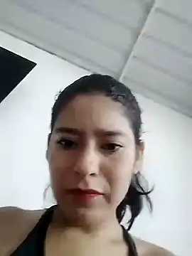  Pussybela chat room