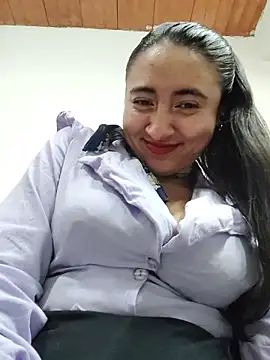 _Sarah-Office1