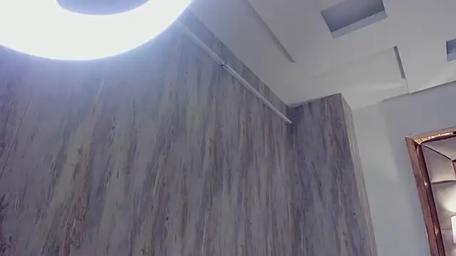 valentinabreats (F young) - Shake boobs on cam