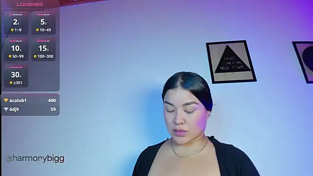 harmony_bigbreasts's Stripchat show and profile