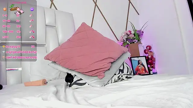 venuswilds - Venuswilds's free webcam - UK Sex Cams