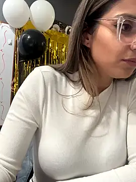 isabella_varella - Isabella_Varella's free webcam - UK Sex Cams