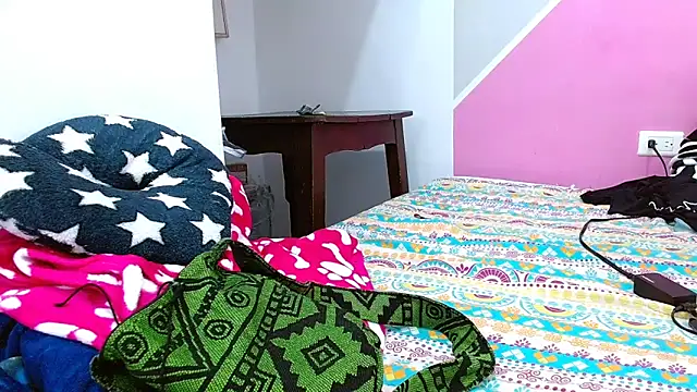 tomboyblue - Tomboyblue's free webcam - UK Sex Cams