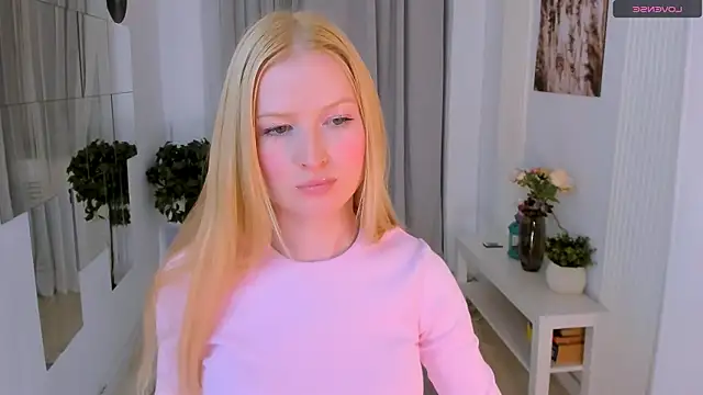Laly_Peach