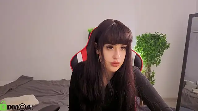 Erika_peach