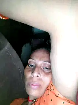  ISHANI-SINGH chat room