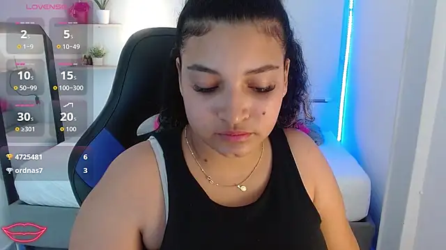 Julia_Boobs