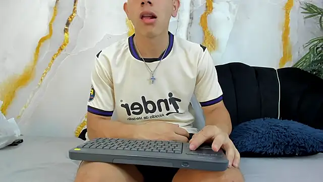 andrew_rose_