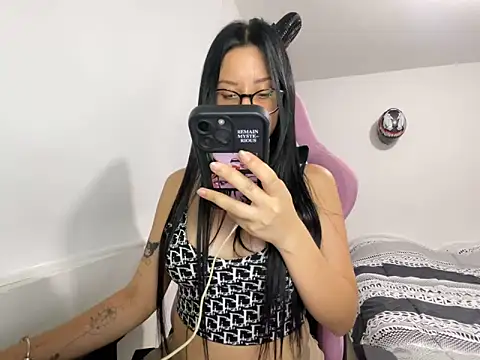 lucy_grey25