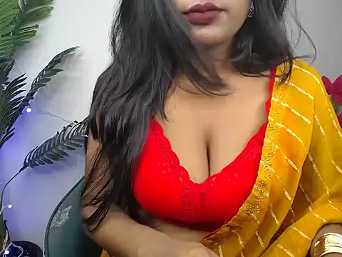 Naughtyy_stripgirl