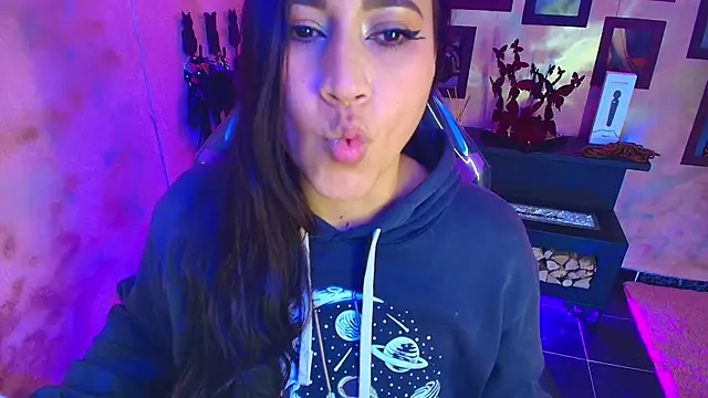 cherryy_bombshelll