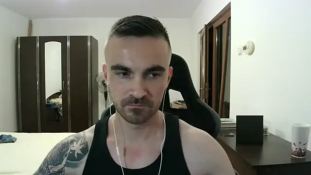mu5clemania2 - Mu5clemania2's free webcam